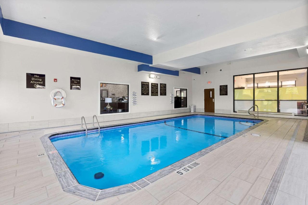 Comfort Inn & Suites St Louis-Hazelwood Extérieur photo
