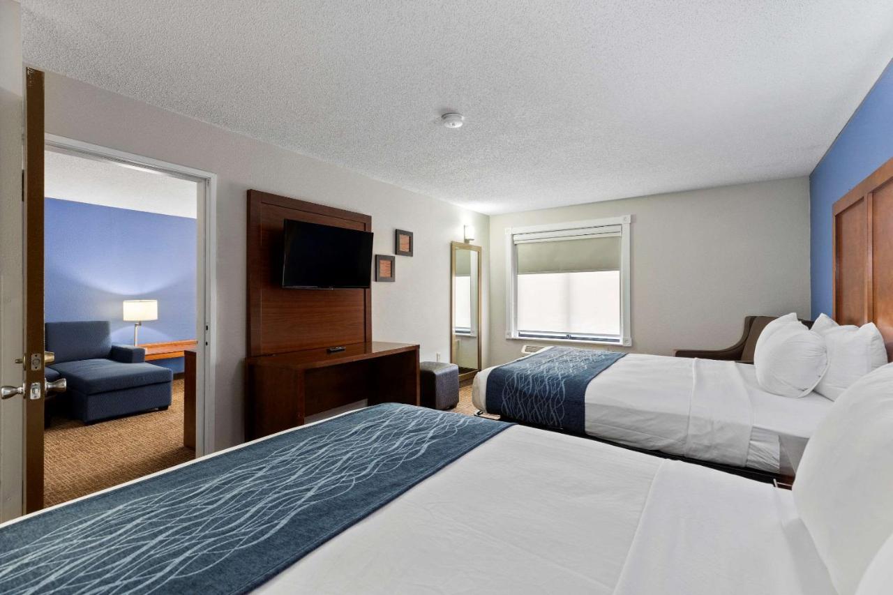 Comfort Inn & Suites St Louis-Hazelwood Extérieur photo