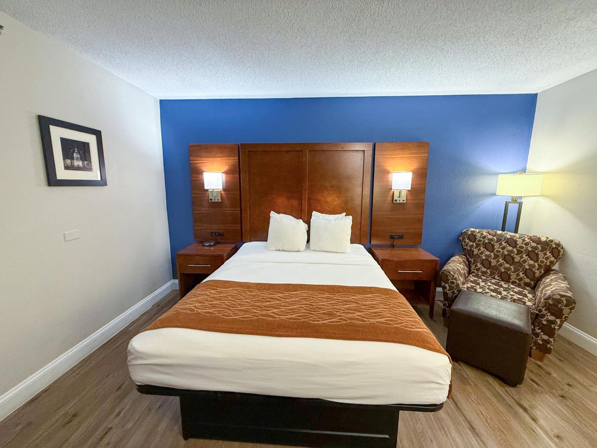 Comfort Inn & Suites St Louis-Hazelwood Extérieur photo
