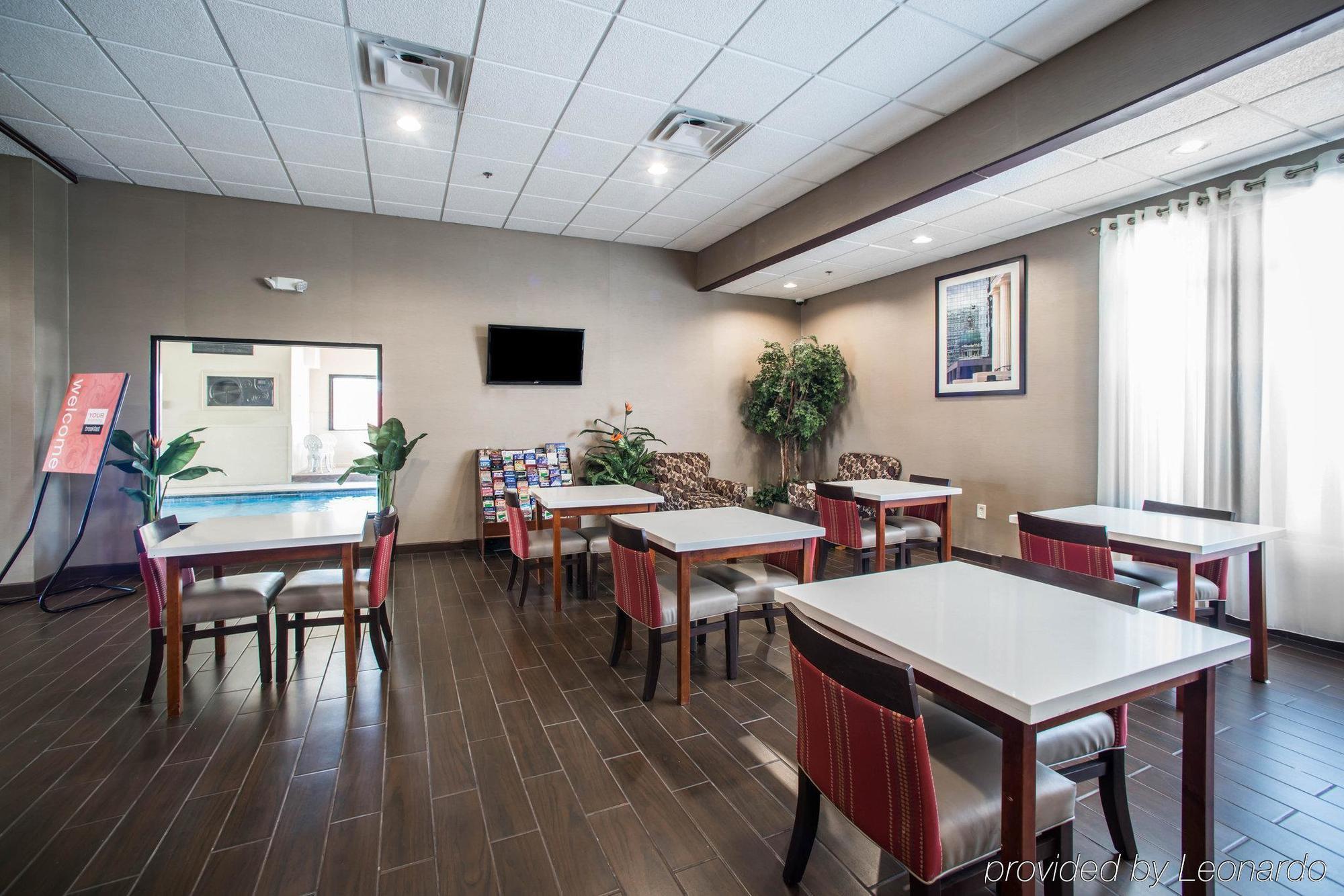 Comfort Inn & Suites St Louis-Hazelwood Extérieur photo