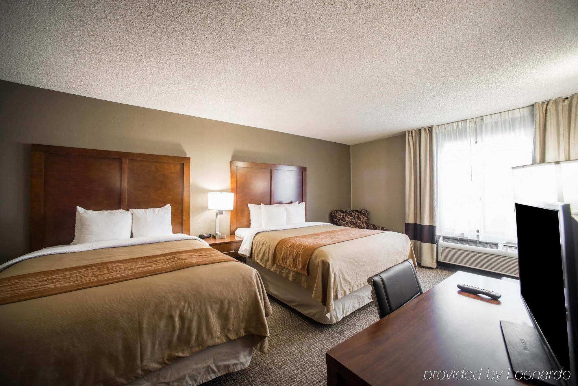 Comfort Inn & Suites St Louis-Hazelwood Extérieur photo